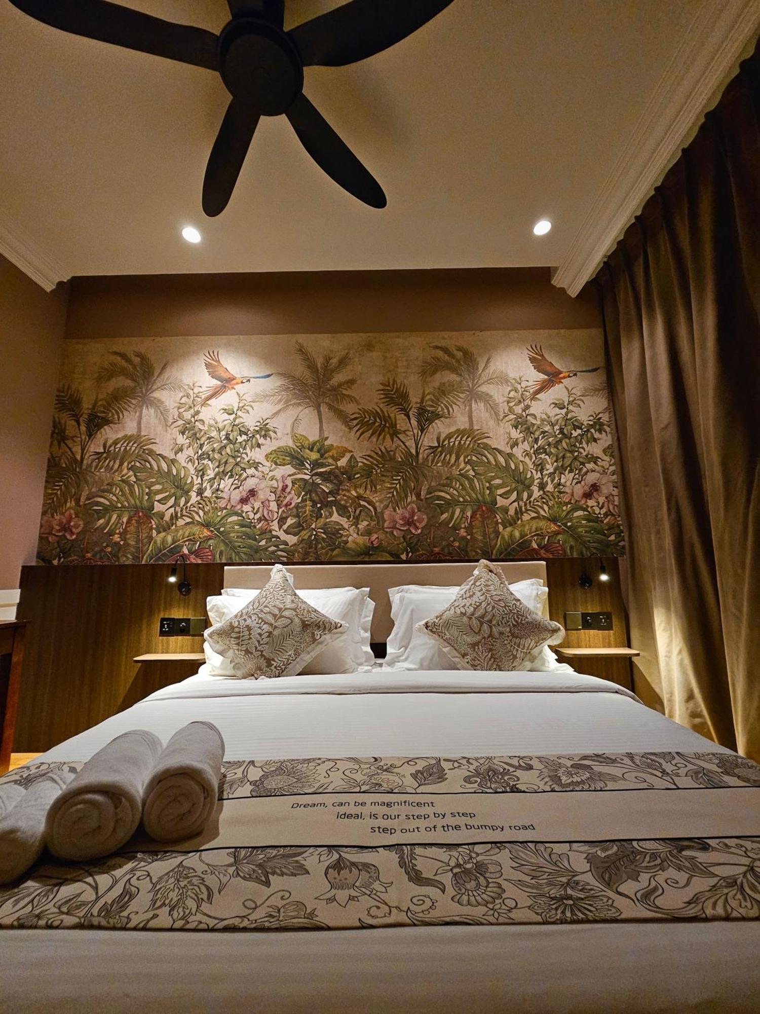The Palm Suite At Lava Mansion George Town Zewnętrze zdjęcie